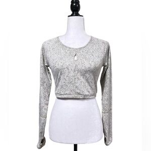 Gymshark Fleur texture long sleeve crop top in Washed Khaki Marl